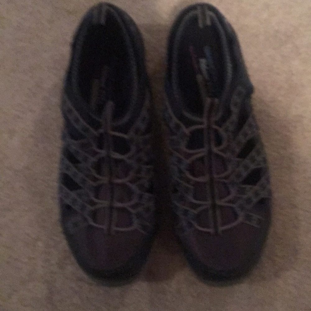 Skechers slip on sneakers.